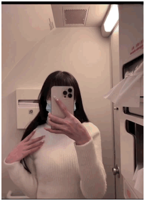 林星阑私拍 对镜自拍发骚扣鲍